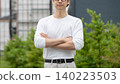 在武器工作的工人 140223503