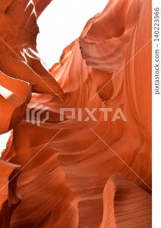 Antelope Canyon – Sculptures Carved by Time and Earth Antelope Canyon – Sculptures Carved by Time and Earth 140223966