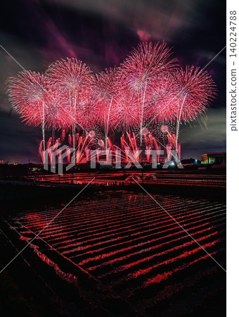 2026年京都藝術煙火:稻田倒影-一顆明亮的紅色星礦 2026年京都藝術煙火:稻田倒影-一顆明亮的紅色星礦 140224788