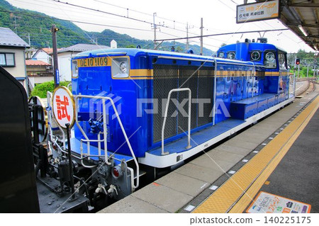 為南會津鳴笛吧…SL大機土津號列車C11325+DE101109正在認真進行試運行。 為南會津鳴笛吧…SL大機土津號列車C11325+DE101109正在認真進行試運行。 140225175