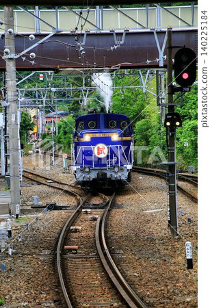 Let the whistle sound for Minami-Aizu... The SL Taiki Tsuchitsu train, C11325 + DE101109, is diligently undergoing test runs. 140225184
