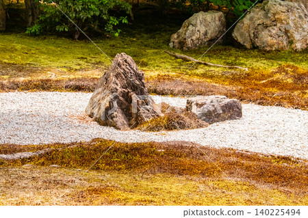 Kodaiji Temple's blessings: Good fortune, career advancement, health and longevity, protection from disaster and misfortune, success in love, matchmaking, marital harmony. 140225494