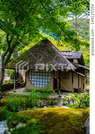 Kodaiji Temple's blessings: Good fortune, career advancement, health and longevity, protection from disaster and misfortune, success in love, matchmaking, marital harmony. 140225504