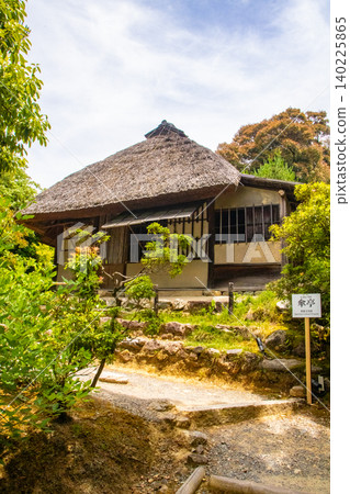 Kodaiji Temple's blessings: Good fortune, career advancement, health and longevity, protection from disaster and misfortune, success in love, matchmaking, marital harmony. 140225865