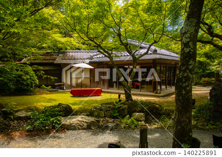 Kodaiji Temple's blessings: Good fortune, career advancement, health and longevity, protection from disaster and misfortune, success in love, matchmaking, marital harmony. Kodaiji Temple's blessings: Good fortune, career advancement, health and longevity, protection from disaster and misfortune, success in love, matchmaking, marital harmony. 140225891