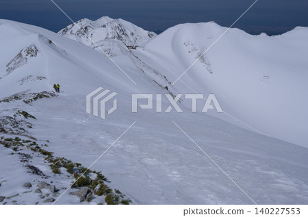 晴空下的劍山 晴空下的劍山 140227553