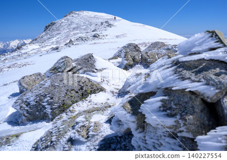晴空下的劍山 晴空下的劍山 140227554