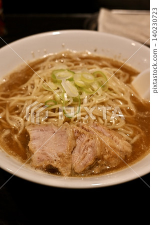 看起來很美味的日式拉麵,叉燒拉麵(豬肉片拉麵),餐廳/美食圖片 看起來很美味的日式拉麵,叉燒拉麵(豬肉片拉麵),餐廳/美食圖片 140230723