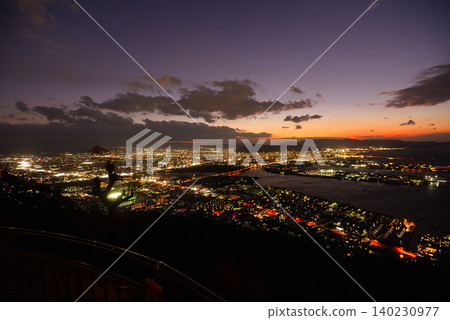 從獅子之靈岩看到的夜景(香川縣高松市) 從獅子之靈岩看到的夜景(香川縣高松市) 140230977