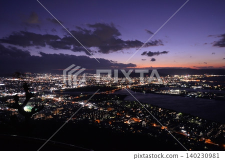 從獅子之靈岩看到的夜景(香川縣高松市) 從獅子之靈岩看到的夜景(香川縣高松市) 140230981