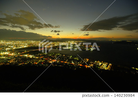 從獅子之靈岩看到的夜景(香川縣高松市) 從獅子之靈岩看到的夜景(香川縣高松市) 140230984