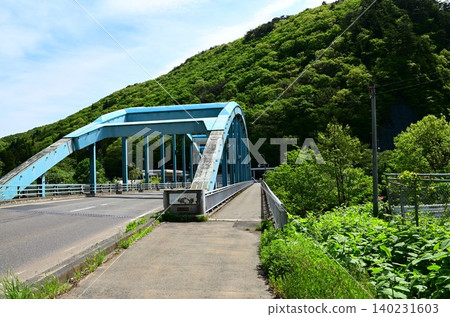 Lake Kinshu is at full capacity (Kawajiri Bridge) Lake Kinshu is at full capacity (Kawajiri Bridge) 140231603