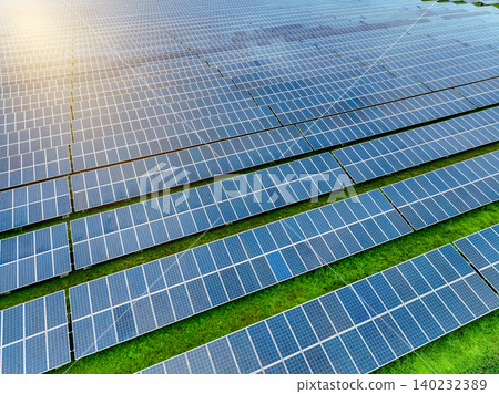Aerial view of solar farm. Sustainable renewable energy and modern photovoltaic technology for eco-friendly electricity production. Solar power station. Green energy solutions. Solar panel technology. 140232389