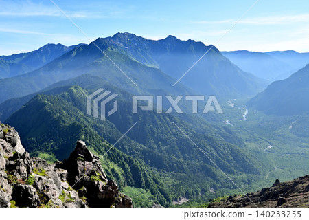 攀登燒岳,北阿爾卑斯山脈,長野縣 攀登燒岳,北阿爾卑斯山脈,長野縣 140233255