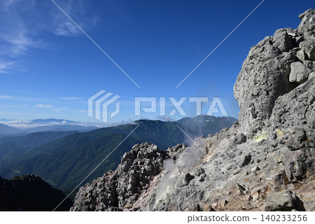 攀登燒岳,北阿爾卑斯山脈,長野縣 攀登燒岳,北阿爾卑斯山脈,長野縣 140233256