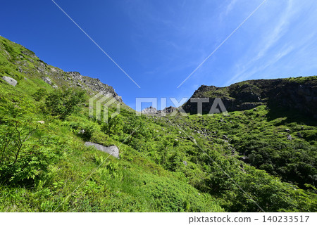 攀登燒岳,北阿爾卑斯山脈,長野縣 攀登燒岳,北阿爾卑斯山脈,長野縣 140233517