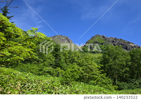 攀登燒岳,北阿爾卑斯山脈,長野縣 攀登燒岳,北阿爾卑斯山脈,長野縣 140233522