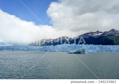 Huge panorama of Spegazzini glacier argentina Huge panorama of Spegazzini glacier argentina 140233862