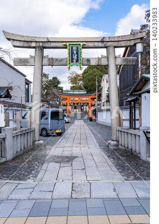Wakamiya Hachimangu Shrine (also known as the Pottery Shrine, where the ancestral deity of pottery is enshrined) on Gojo Street in Higashiyama, Kyoto. A historic shrine visited by the Kamakura Shogunate. Wakamiya Hachimangu Shrine (also known as the Pottery Shrine, where the ancestral deity of pottery is enshrined) on Gojo Street in Higashiyama, Kyoto. A historic shrine visited by the Kamakura Shogunate. 140233983