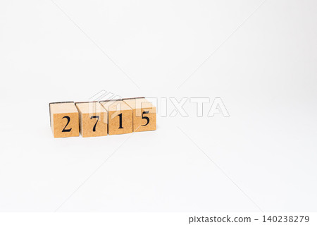 用木塊拼成的四位數 用木塊拼成的四位數 140238279