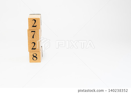 用木塊拼成的四位數 用木塊拼成的四位數 140238352