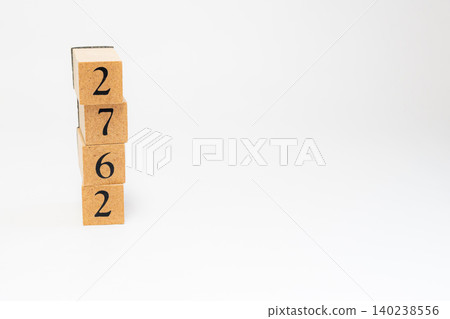 用木塊拼成的四位數 用木塊拼成的四位數 140238556