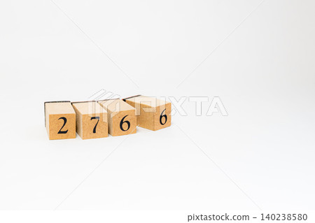 用木塊拼成的四位數 140238580
