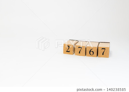 用木塊拼成的四位數 用木塊拼成的四位數 140238585