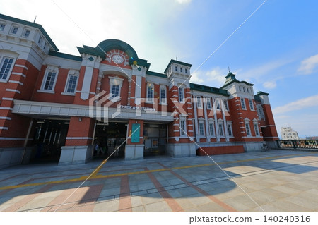 The red brick station building of Fukaya Station (Fukaya City, Saitama Prefecture) 140240316