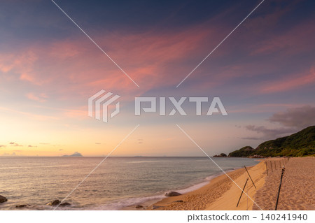 Sea turtle nesting grounds at Nagata Inakahama, Yakushima Island, evening view (summer) Sea turtle nesting grounds at Nagata Inakahama, Yakushima Island, evening view (summer) 140241940