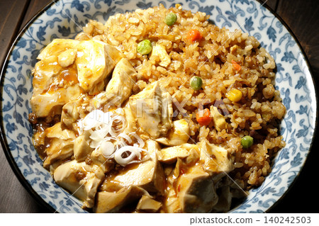 麻婆豆腐炒飯 麻婆豆腐炒飯 140242503