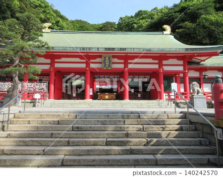 The main hall of Akama Shrine! Shimonoseki City, Yamaguchi Prefecture The main hall of Akama Shrine! Shimonoseki City, Yamaguchi Prefecture 140242570
