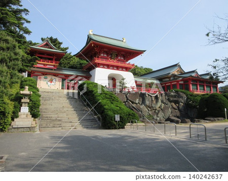 The Suitenmon Gate of Akama Shrine! Shimonoseki City, Yamaguchi Prefecture The Suitenmon Gate of Akama Shrine! Shimonoseki City, Yamaguchi Prefecture 140242637