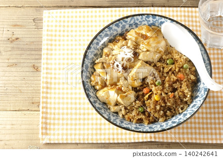 麻婆豆腐炒飯 麻婆豆腐炒飯 140242641