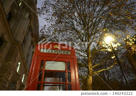 London's red telephone box 2 London's red telephone box 2 140243222