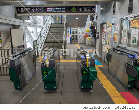 Automatic ticket gates at Akatsuchi Elementary School Station on the Nippori-Toneri Liner Automatic ticket gates at Akatsuchi Elementary School Station on the Nippori-Toneri Liner 140245155