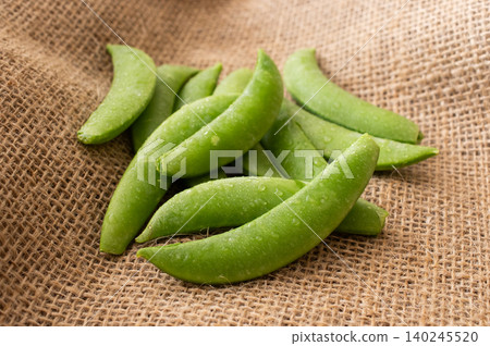 Snap peas Snap peas 140245520