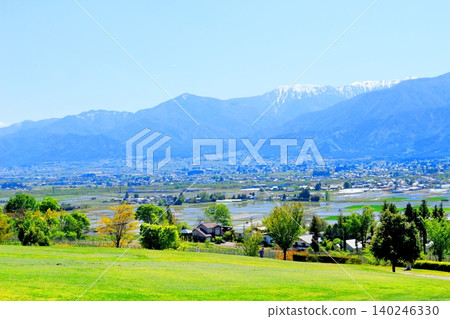 五月北阿爾卑斯山觀景藝術博物館:信州山脈,信州風景 五月北阿爾卑斯山觀景藝術博物館:信州山脈,信州風景 140246330