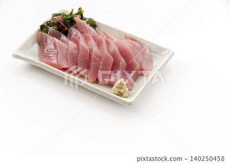 Yellowfin tuna sashimi Yellowfin tuna sashimi 140250458