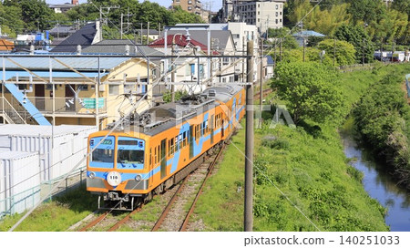流鐵流山線行駛的列車 140251033