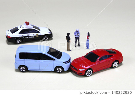 Traffic accident insurance accident scene image 140252920