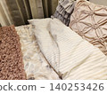 bed 140253426