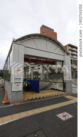 An escalator has been installed at one of the A1 West Exits of Aoi Station on the Tsukuba Express line. An escalator has been installed at one of the A1 West Exits of Aoi Station on the Tsukuba Express line. 140254208
