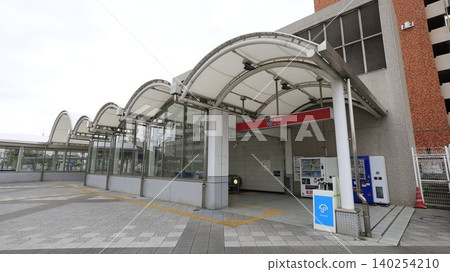 An escalator has been installed at one of the A1 West Exits of Aoi Station on the Tsukuba Express line. An escalator has been installed at one of the A1 West Exits of Aoi Station on the Tsukuba Express line. 140254210