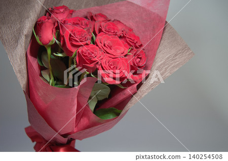 一朵紅色花花束 一朵紅色花花束 140254508