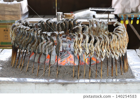 鹽烤虹鱒魚 鹽烤虹鱒魚 140254583