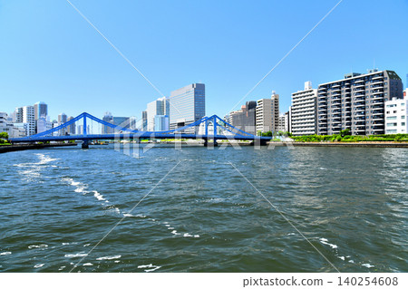 從左岸上游眺望清橋（隅田川）週邊地區（東京中央區）[2026年5月] 140254608