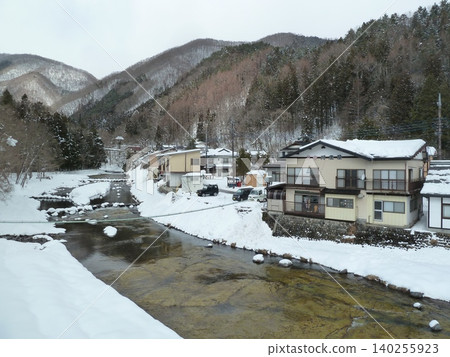 冬季的雲石川溫泉度假小鎮（栃木縣日光市） 140255923