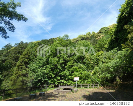 豐橋市赤和寺:侵蝕控制水壩的休息區。 豐橋市赤和寺:侵蝕控制水壩的休息區。 140258152