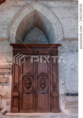 Ornate Baroque Wooden Door Inside Reims Cathedral Ornate Baroque Wooden Door Inside Reims Cathedral 140259039